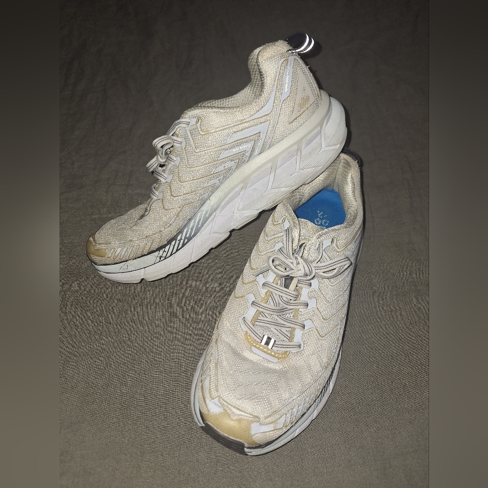 W7 Hoka Clifton 4
